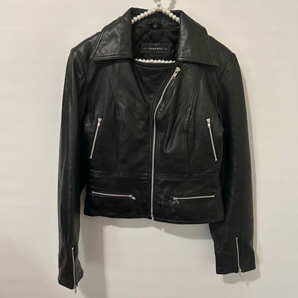 Women’s Black Leather Jacket Coat Small Biker Motorcycle Zip Sleeves VTG Bomber